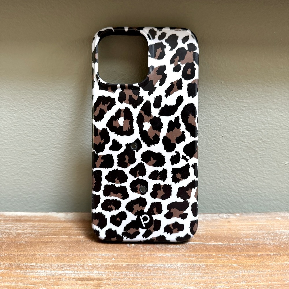 Loopy Leopard 13 Max Pro Case (No Loop)